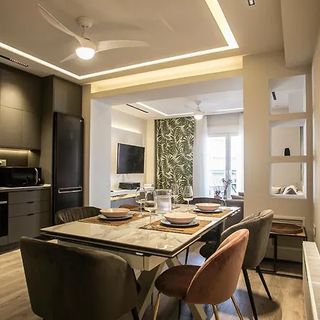 The Lux2 A Gorgeous * Salonicco