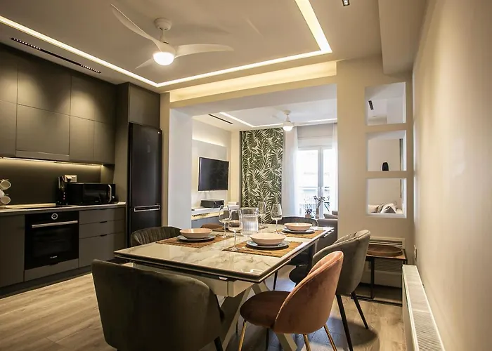 The Lux2 A Gorgeous * Tesalónica