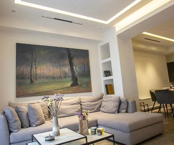 The Lux2 A Gorgeous Tesalónica